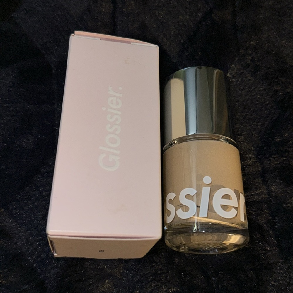 GLOSSIER- NIB - Picture 4 of 6